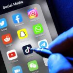 Smartphone screen showing social media app icons